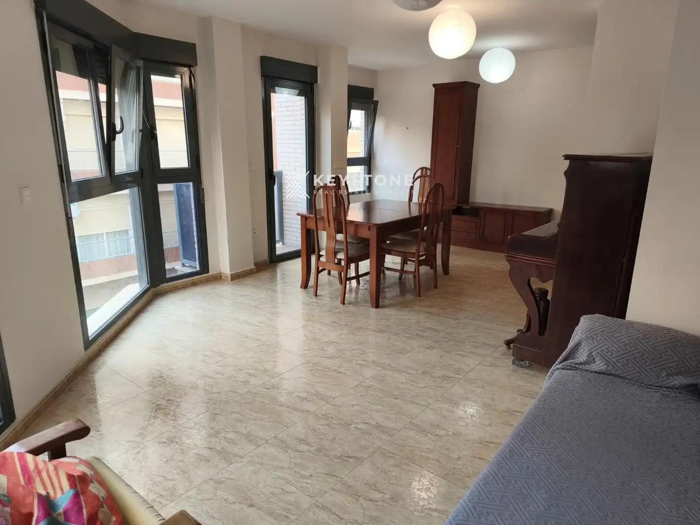 Sala de estar de Piso de alquiler en Alicante / Alacant con Aire acondicionado, Calefacción y Terraza