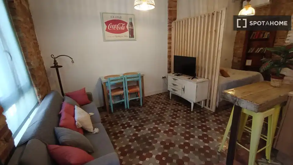 Living room of Flat for rent in Valencia  with Air Conditioner, Heating and Furnished