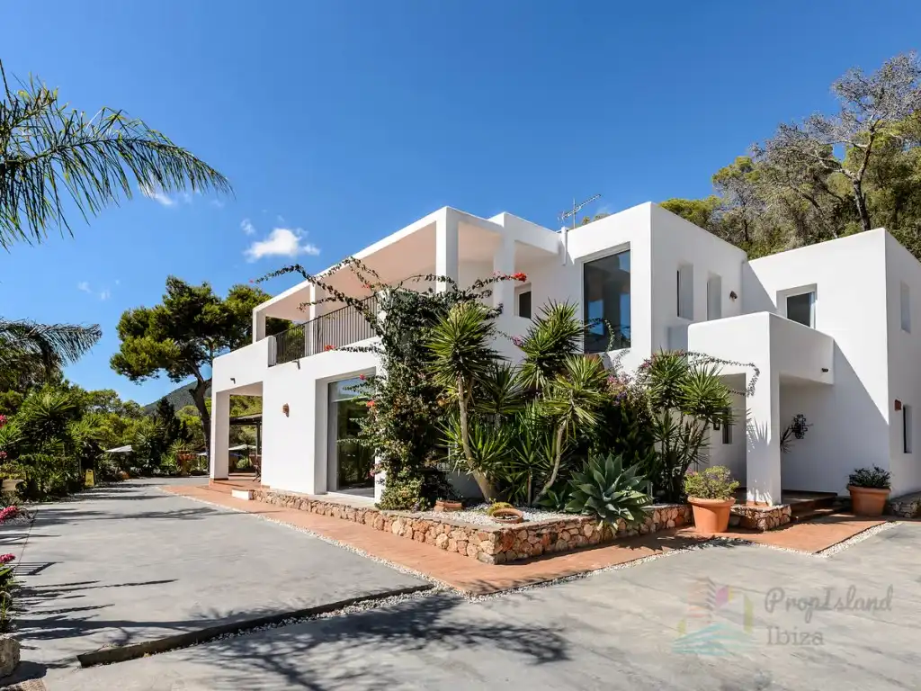Casa amb terrassa en venda a Carretera Eivissa A San Josep
