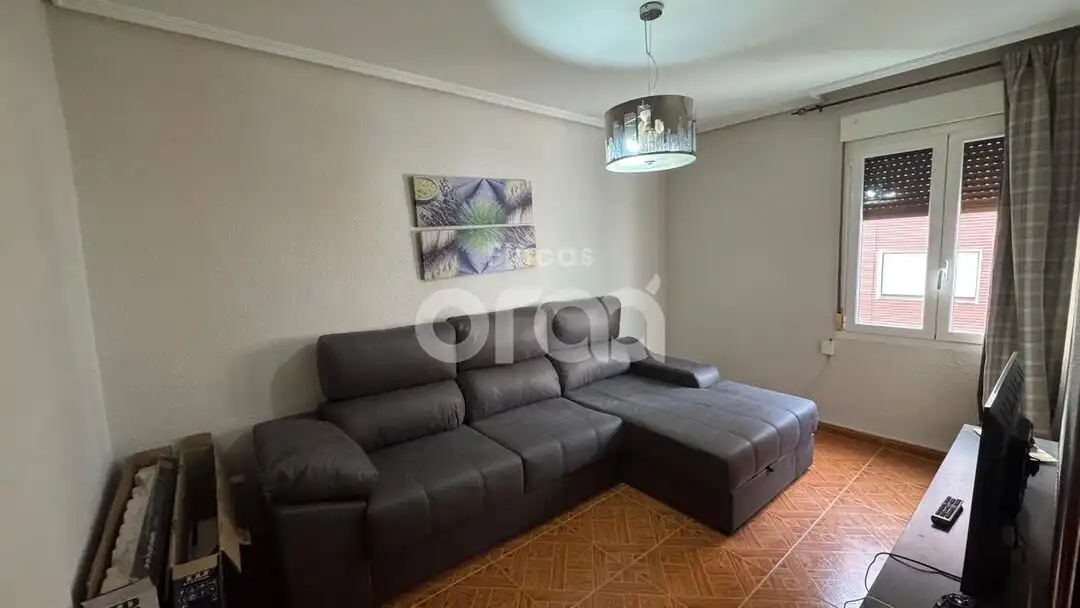 Sala d'estar de Pis en venda en Santurtzi  amb Calefacció i Moblat