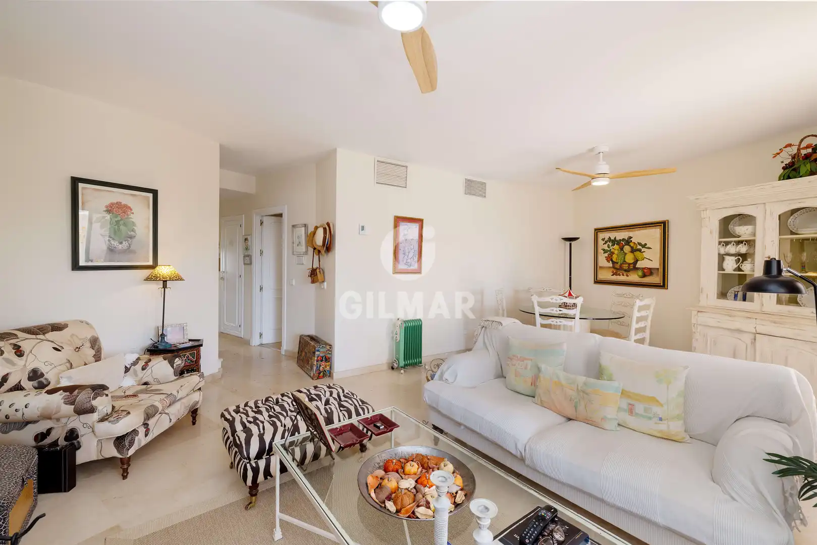 Living room of Duplexes for sale in Marbella  with Heating, Storage room and Swimming Pool
