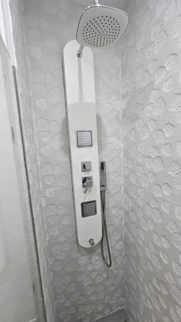 Bathroom of Apartments for sale in Madrid  with Air Conditioner, Heating and Furnished