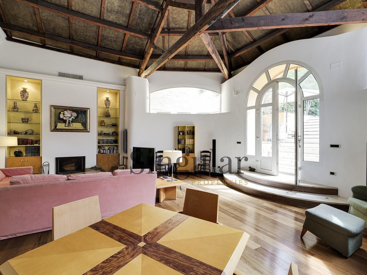 Sala d'estar de Casa o xalet en venda en  Barcelona Capital amb Aire condicionat, Calefacció i Jardí privat