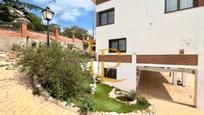 Vista exterior de Casa o xalet en venda en Sant Cugat del Vallès amb Calefacció, Jardí privat i Terrassa