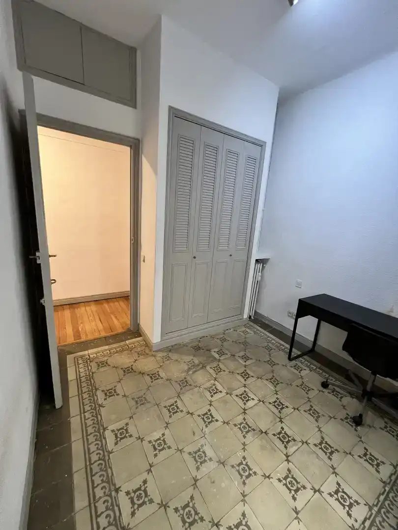Bedroom of Flat for sale in  Madrid Capital  with Air Conditioner and Balcony