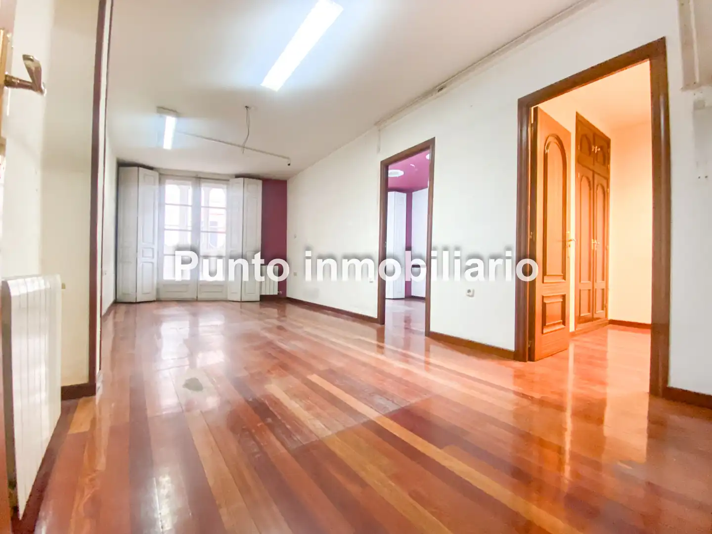 Living room of Flat for sale in Valladolid  with Heating, Parquet flooring and Terrace