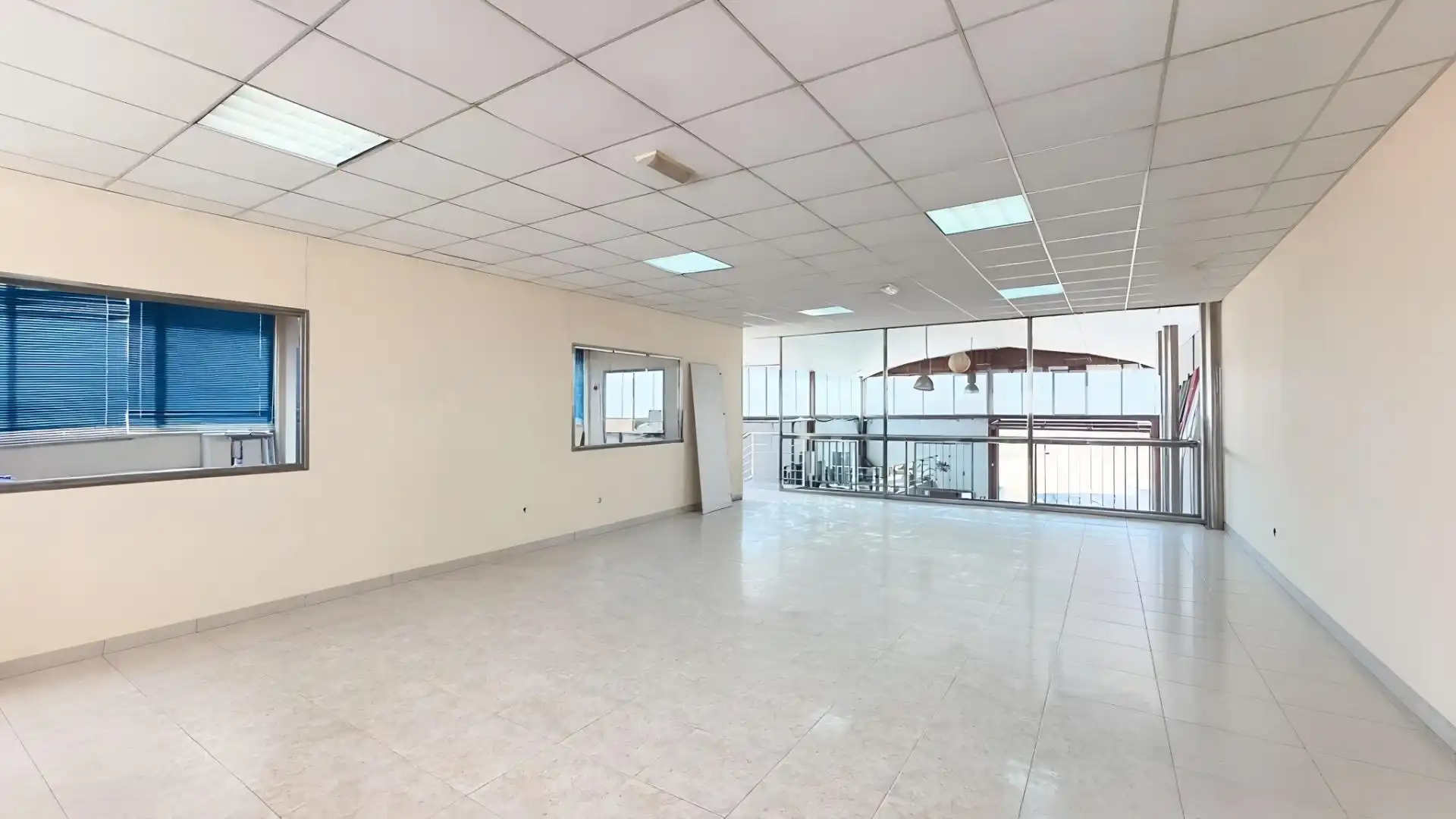 Nave industrial en venta en Finestrat