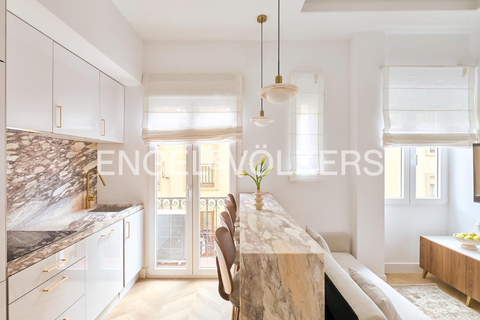 Cocina de Piso de alquiler en  Madrid Capital con Aire acondicionado, Calefacción y Amueblado