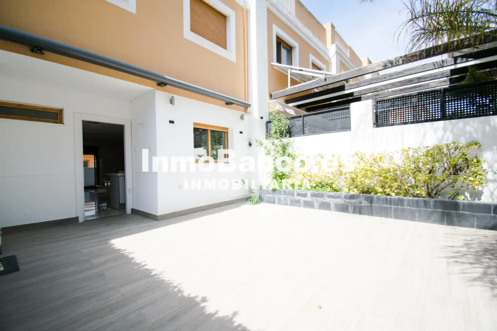 Terraza de Casa adosada de alquiler en Chiva con Aire acondicionado, Jardín privado y Terraza