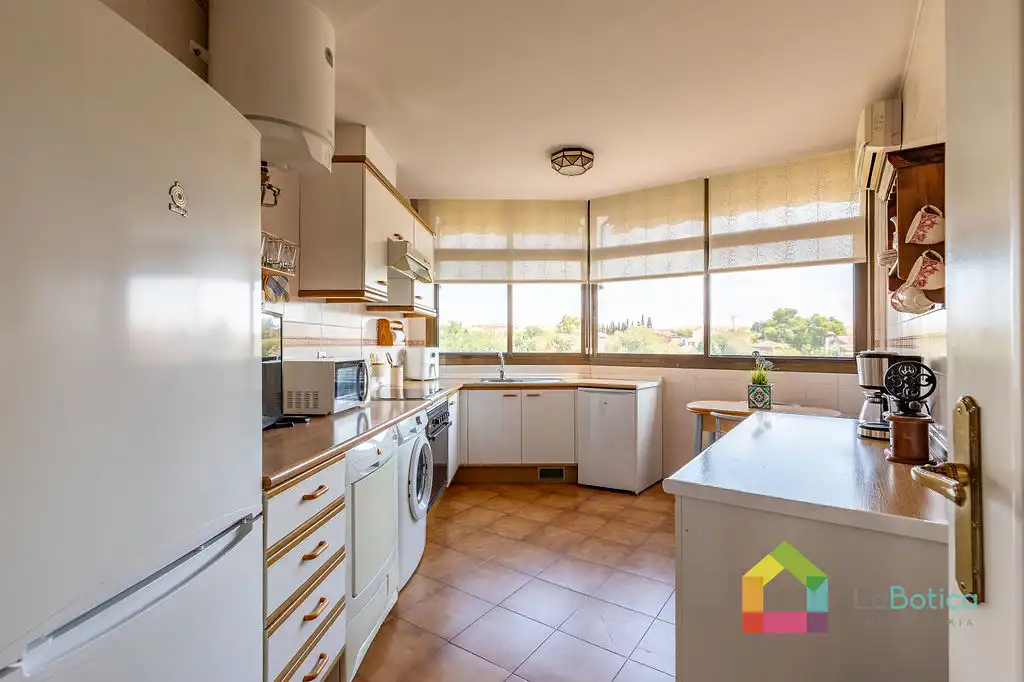 Flat with lift for sale in Argés, imagen 13