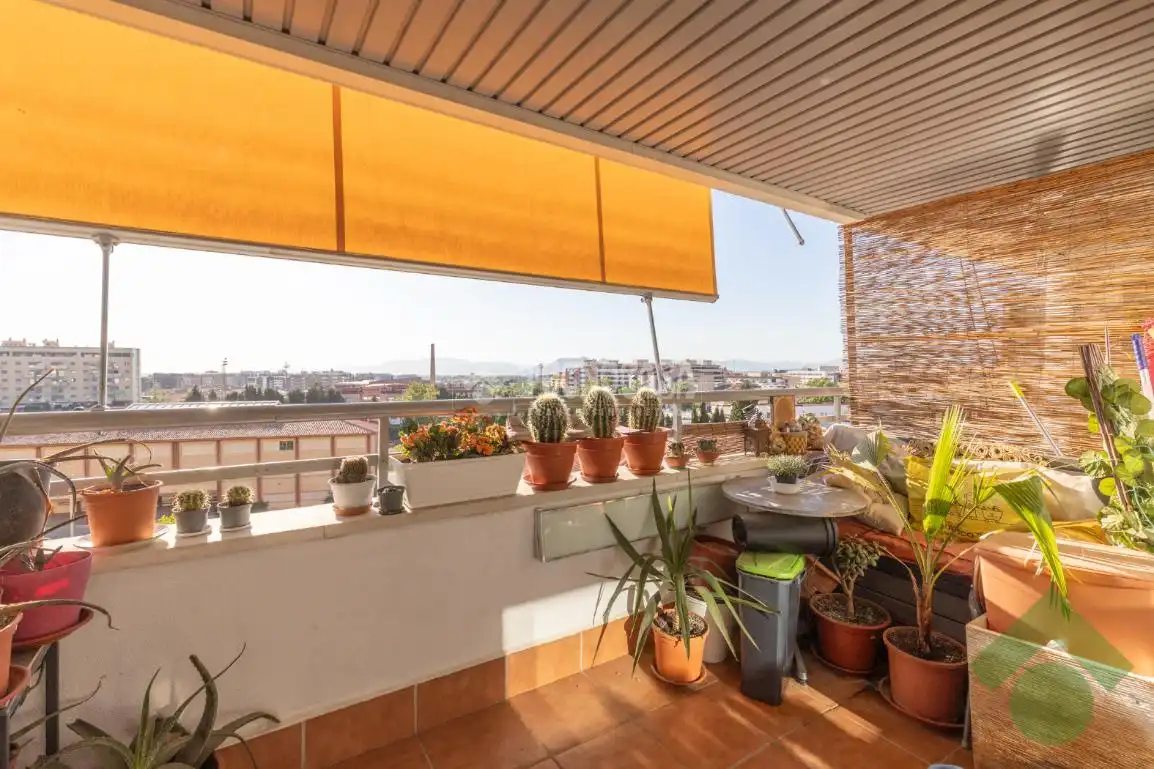 Terraza de Piso en venta en Granada con Aire acondicionado, Calefacción y Piscina comunitaria