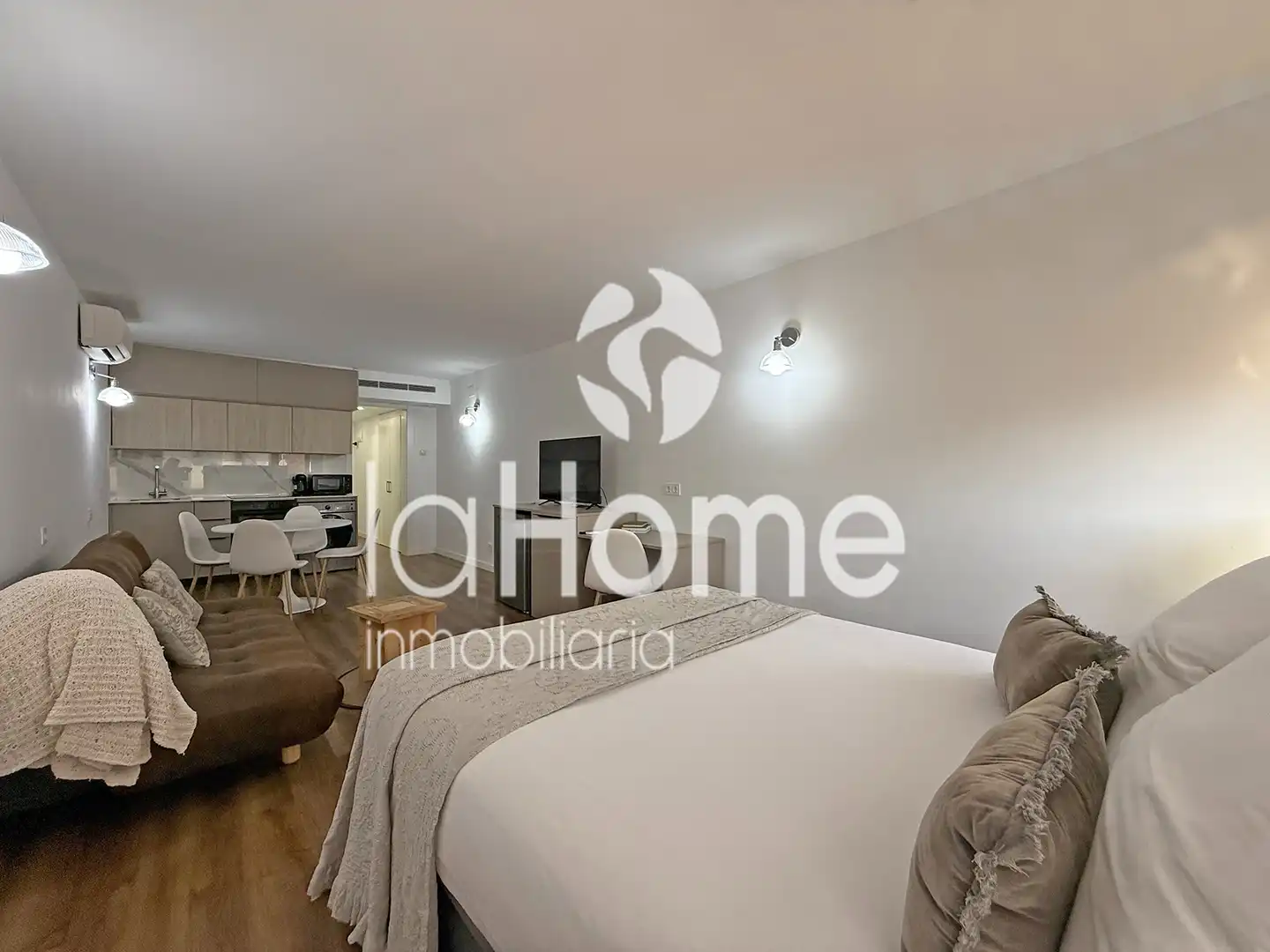 Bedroom of Lofts for sale in Valencia  with Air Conditioner, Parquet flooring and Furnished
