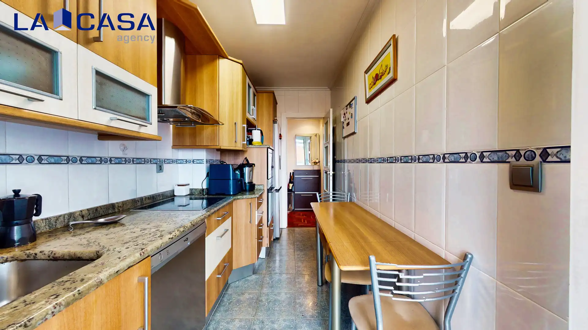 Cocina de Piso en venta en Bilbao  con Trastero y Balcón