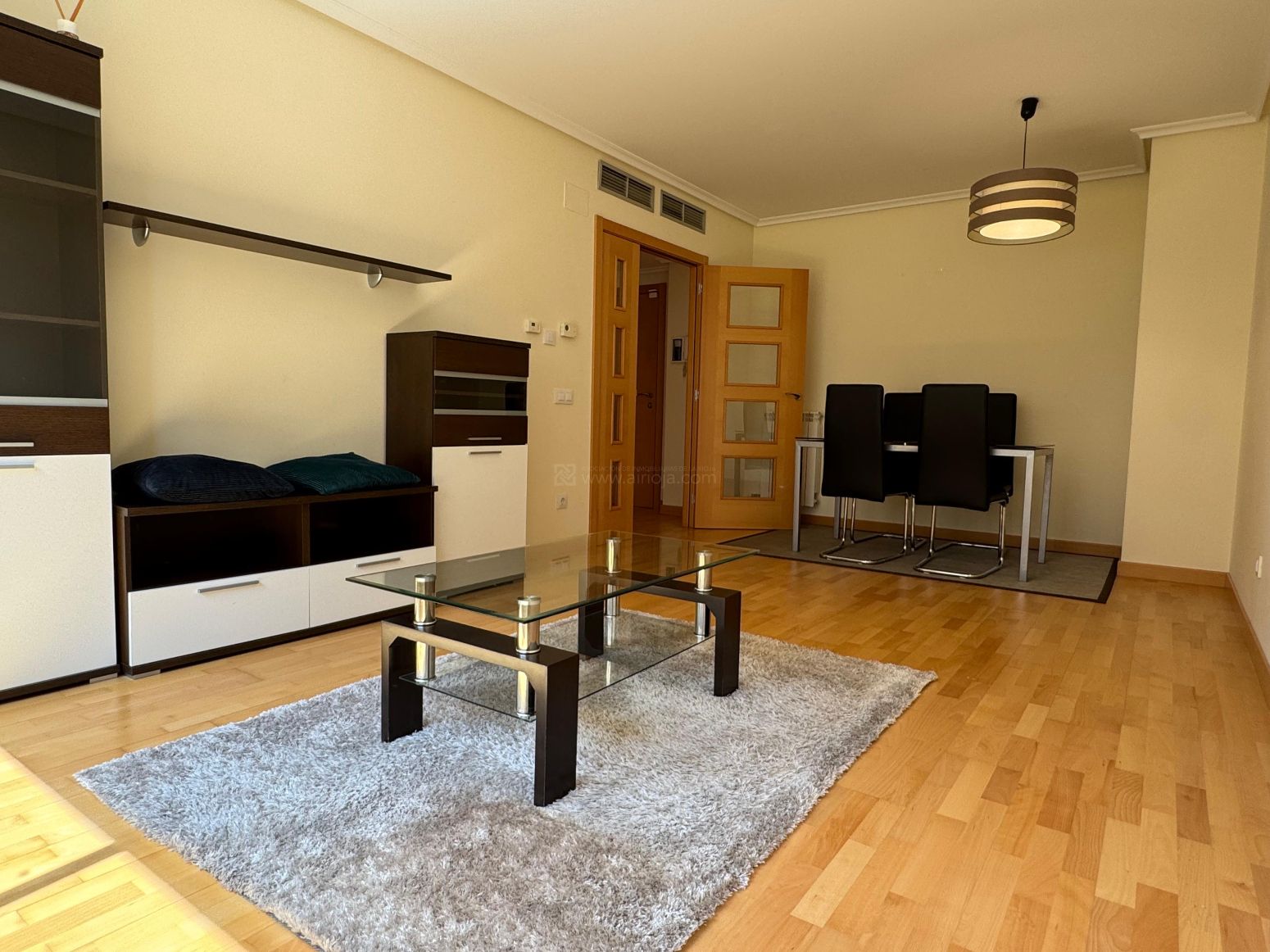 Living room of Flat to rent in  Logroño  with Air Conditioner, Heating and Storage room