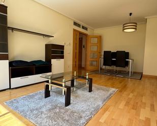 Living room of Flat to rent in  Logroño  with Air Conditioner, Heating and Storage room
