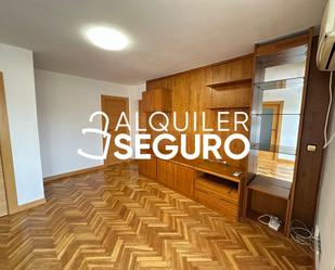 Living room of Flat to rent in  Madrid Capital  with Air Conditioner and Terrace