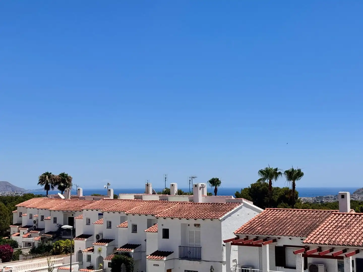 Vista exterior de Casa o chalet en venta en L'Alfàs del Pi con Aire acondicionado, Calefacción y Terraza