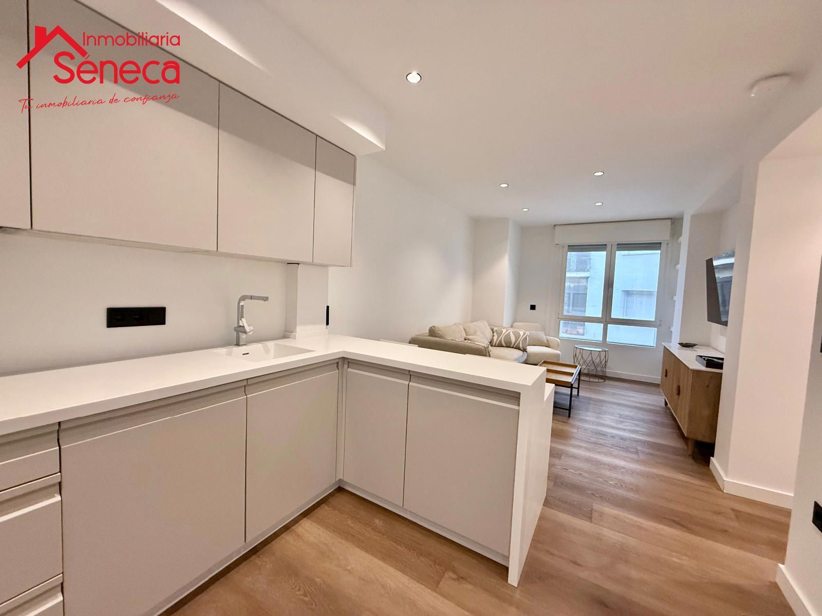 Exterior view of Flat for rent in  Córdoba Capital  with Air Conditioner and Furnished