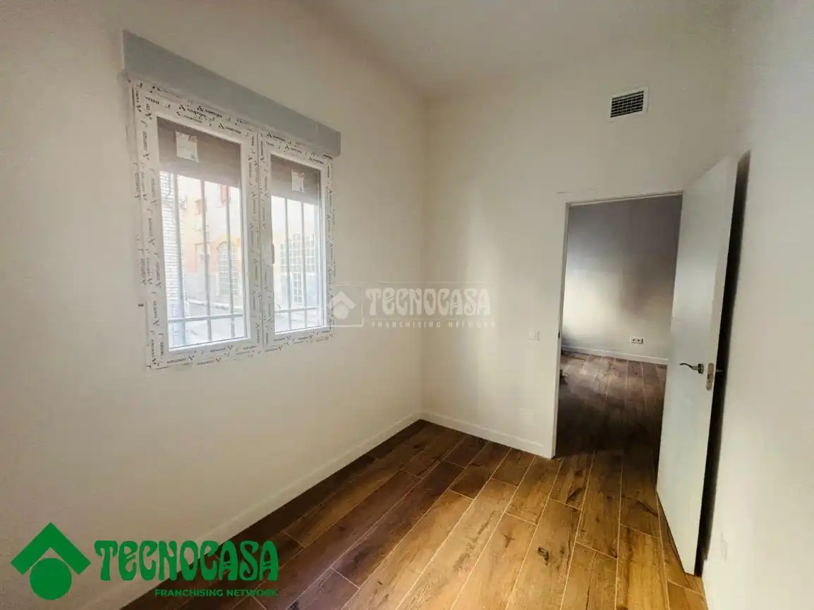 Bedroom of Flat for sale in Toledo  with Air Conditioner and Private garden