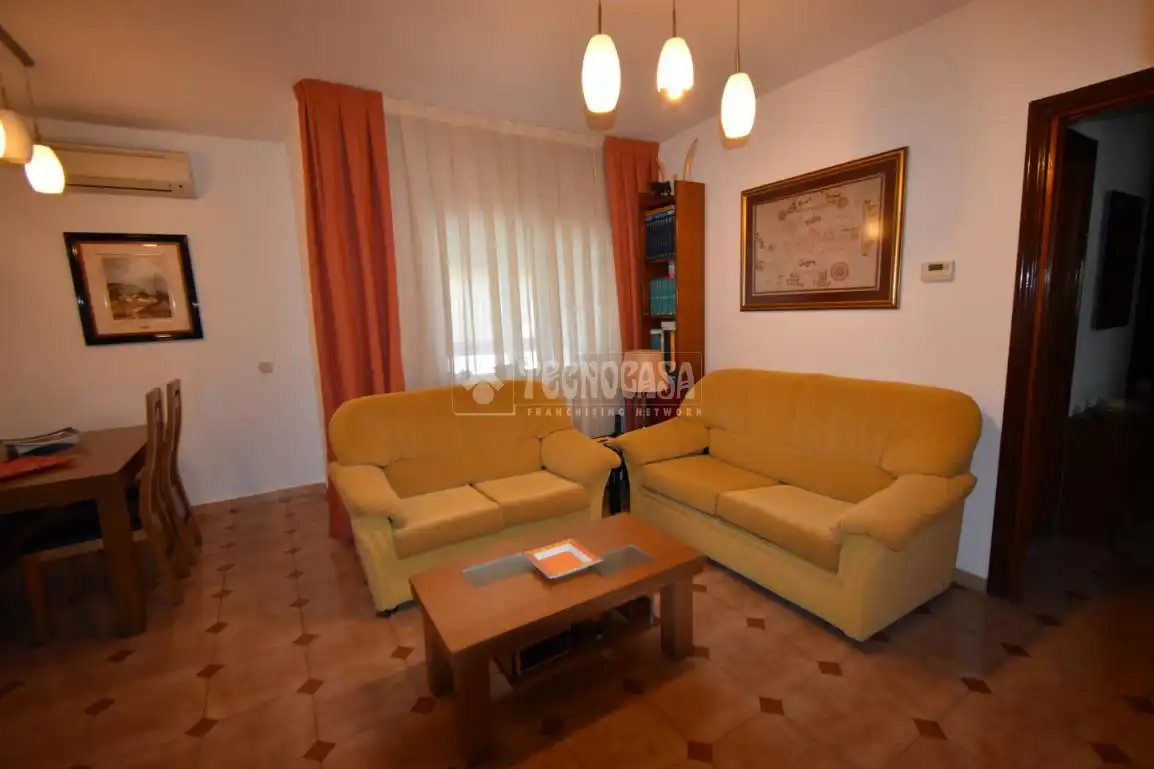 Sala d'estar de Pis en venda en Madrid amb Aire condicionat, Calefacció i Terrassa