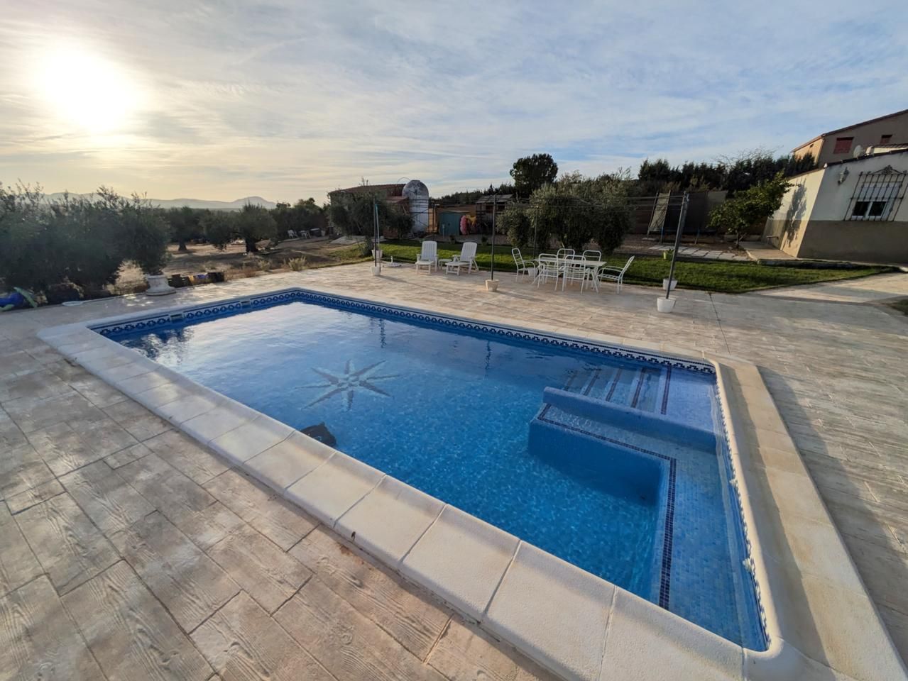 Swimming pool of Country house for sale in Don Álvaro  with Air Conditioner and Community pool