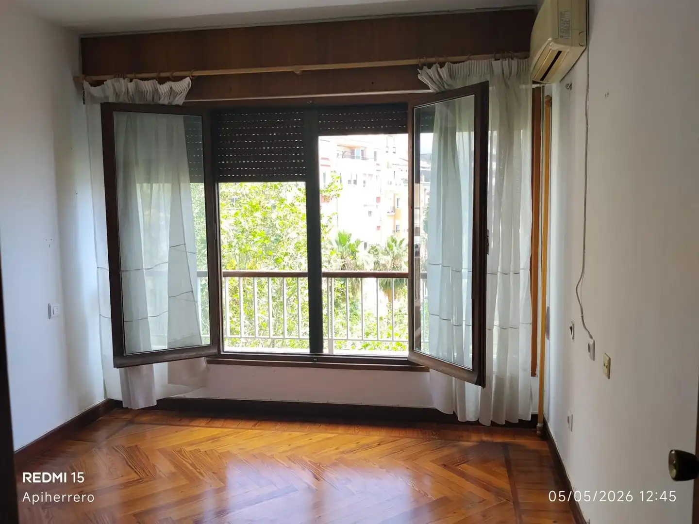 Habitación de Piso de alquiler en Alicante / Alacant con Aire acondicionado, Jardín privado y Terraza