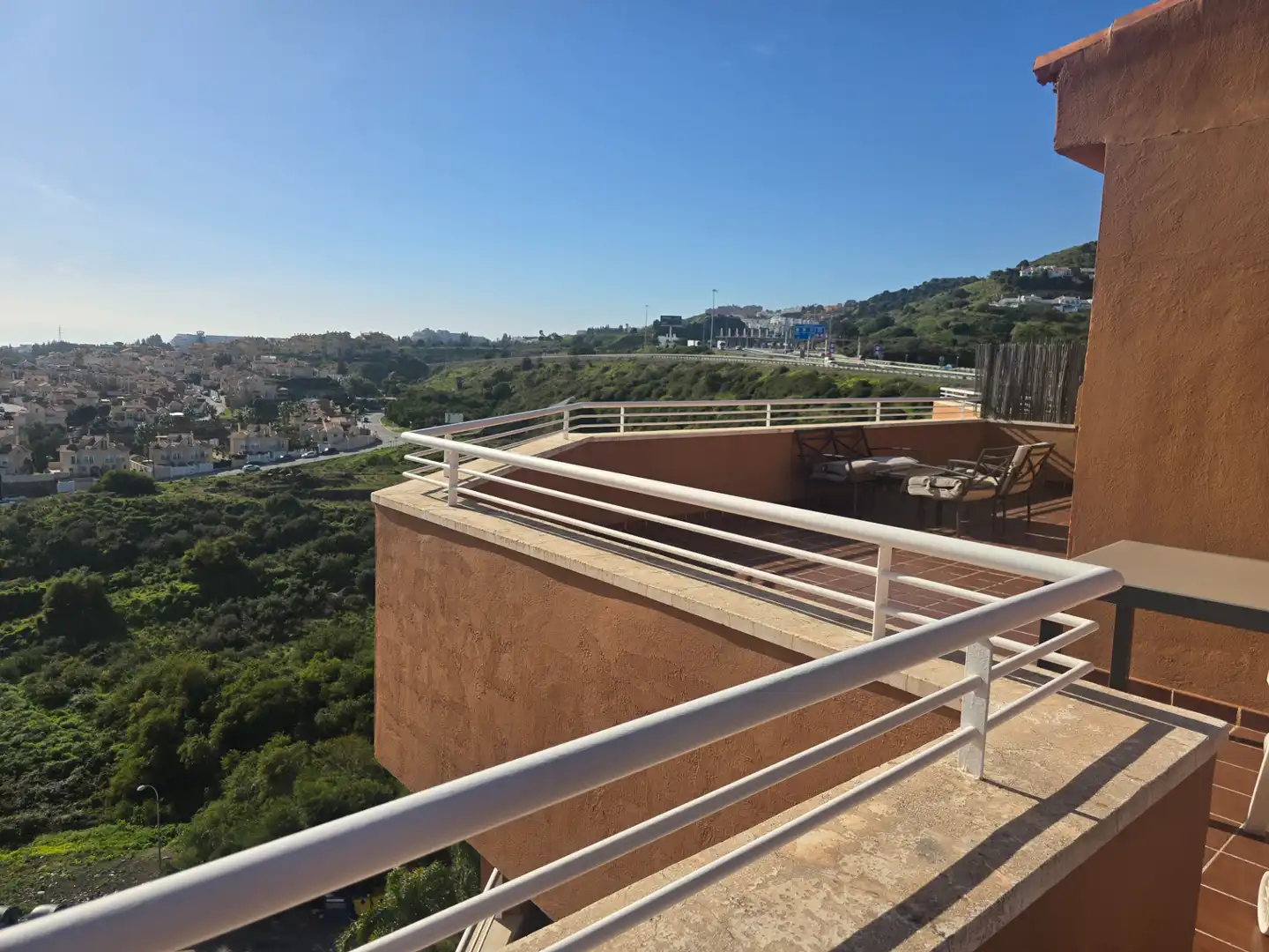 Außenansicht von Dachboden zum Verkauf in Mijas mit Klimaanlage, Heizung und Terrasse