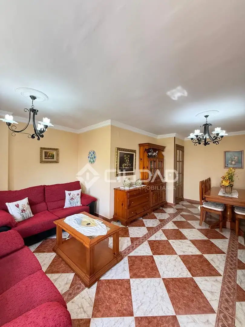 Sala d'estar de Pis en venda en Chipiona amb Traster i Moblat