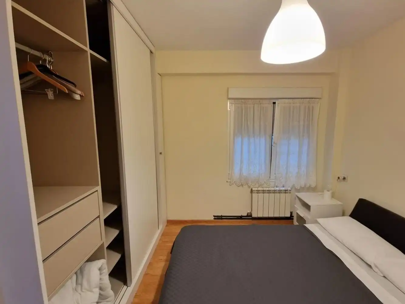 Bedroom of Flat for rent in Oviedo   with Heating and Furnished