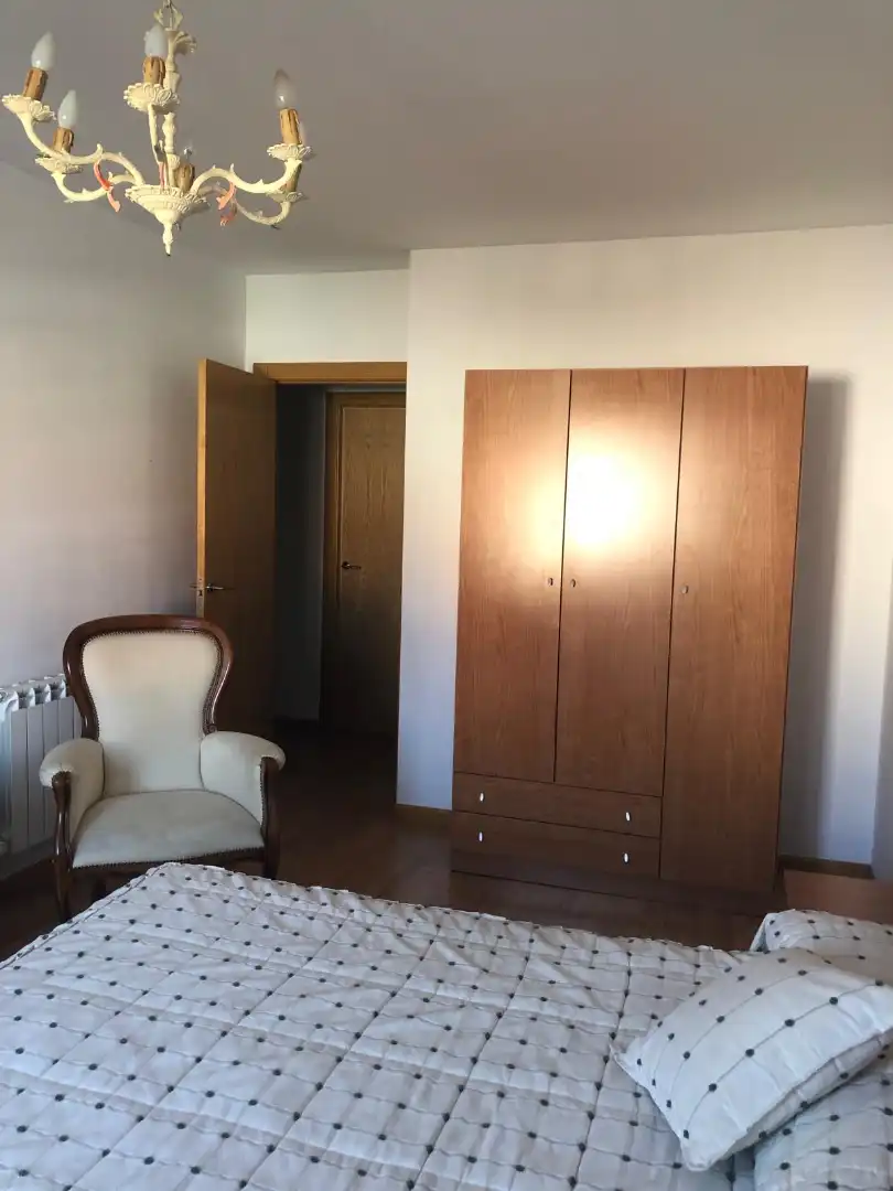 Schlafzimmer von Wohnung zur Miete in Benavente mit Heizung, Privatgarten und Parkett