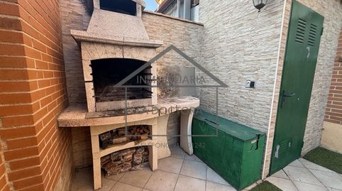 Foto 2 de Casa adosada en venta en Camarena, Toledo