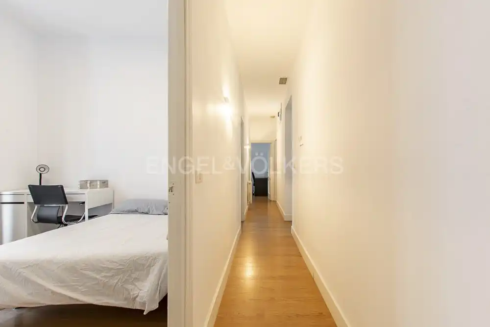 Flat for rent in  Madrid Capital  with Air Conditioner, Heating and Furnished
