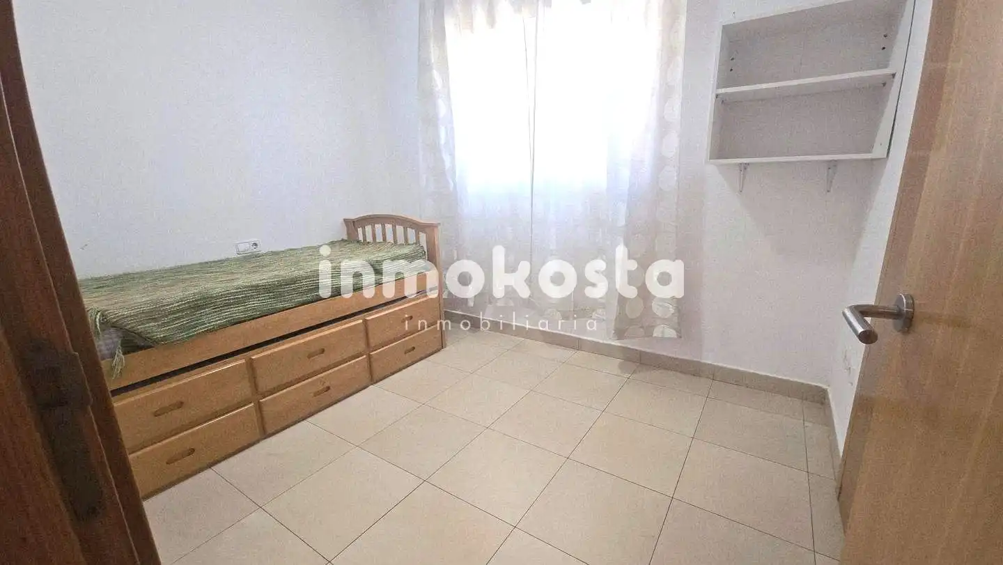 Habitación de Piso en venta en Benidorm con Aire acondicionado, Terraza y Trastero