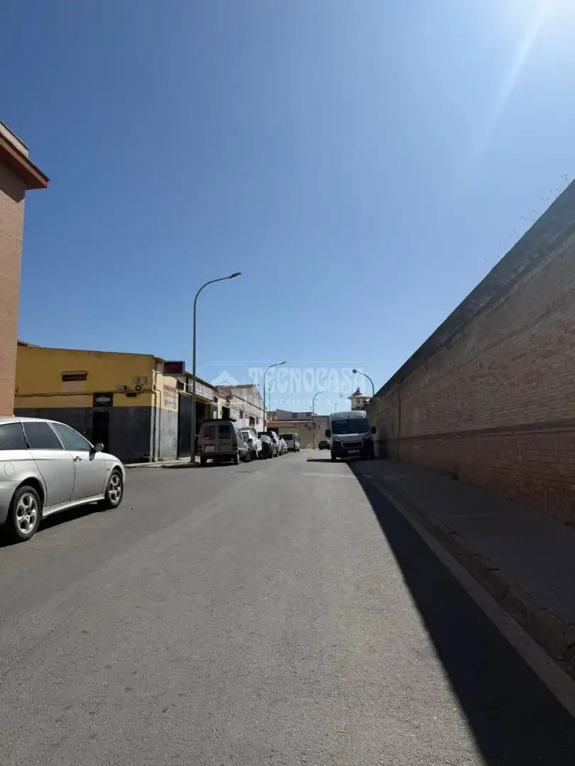 Residencial en venda a Nuevo Parque - Los Rosales - Tráfico Pesado