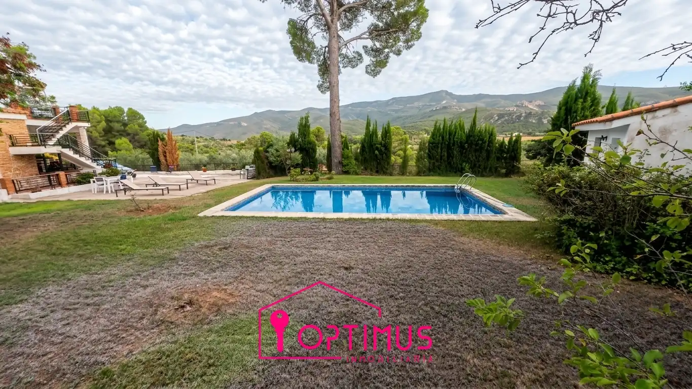 Swimming pool of Houses for sale in Macastre  with Private garden, Terrace and Storage room