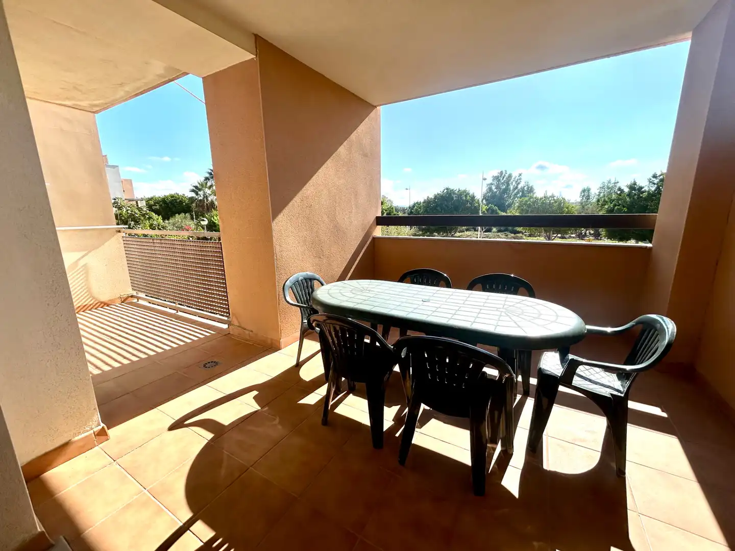 Terrasse von Wohnungen zum Verkauf in Almería mit Terrasse, Abstellraum und Gemeinschaftspool