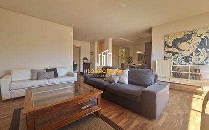 Living room of Flat for sale in  Logroño  with Air Conditioner, Terrace and Balcony