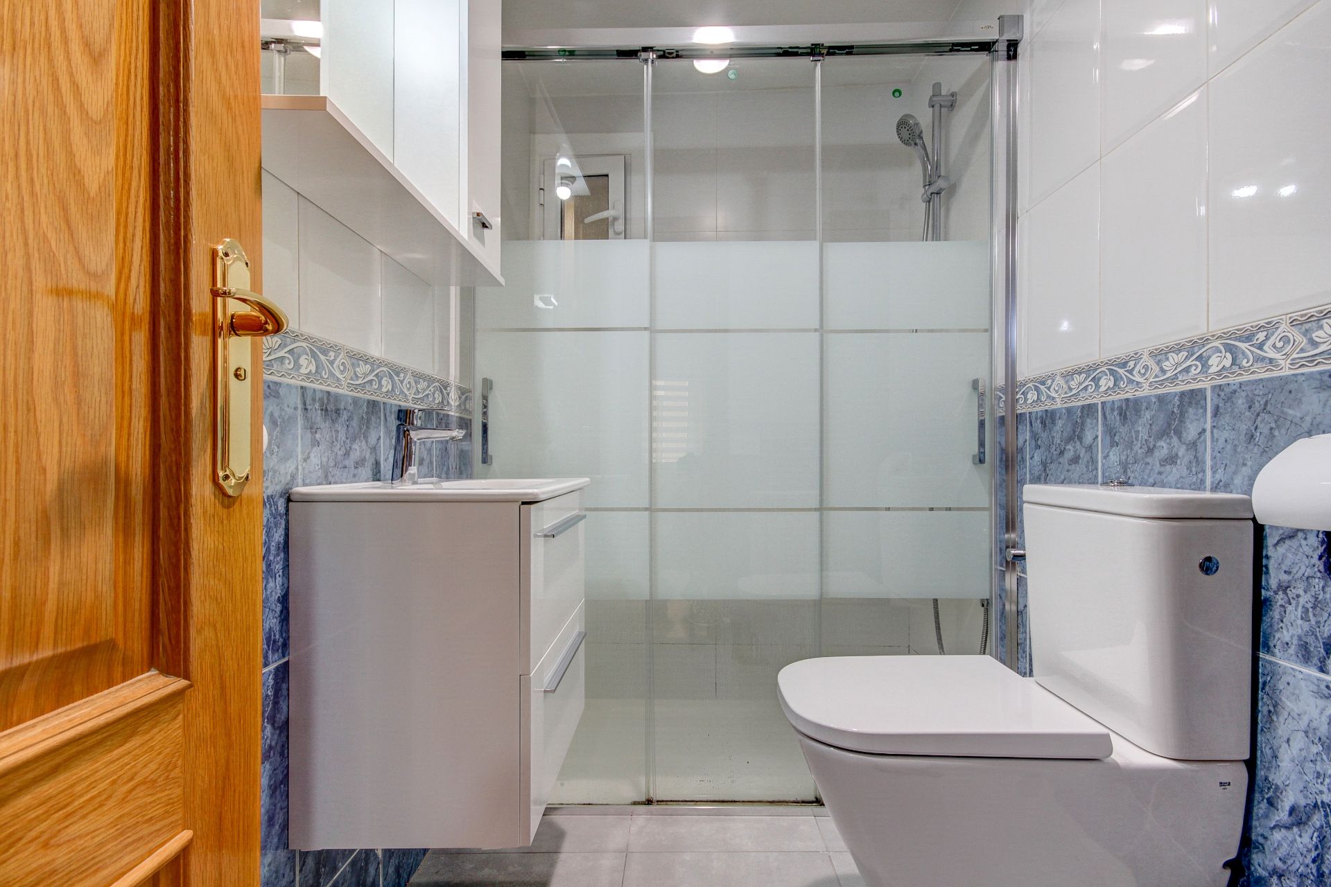 Bany de Pis en venda en Manresa amb Calefacció, Traster i Alarma