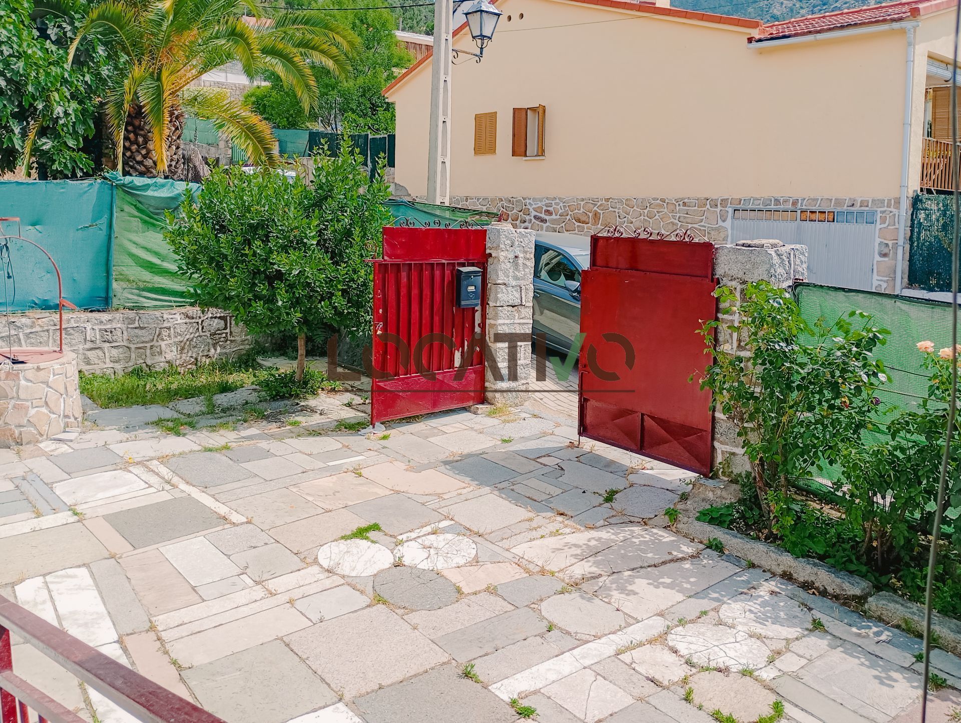 Vista exterior de Casa o xalet en venda en Valdemaqueda amb Calefacció, Jardí privat i Terrassa