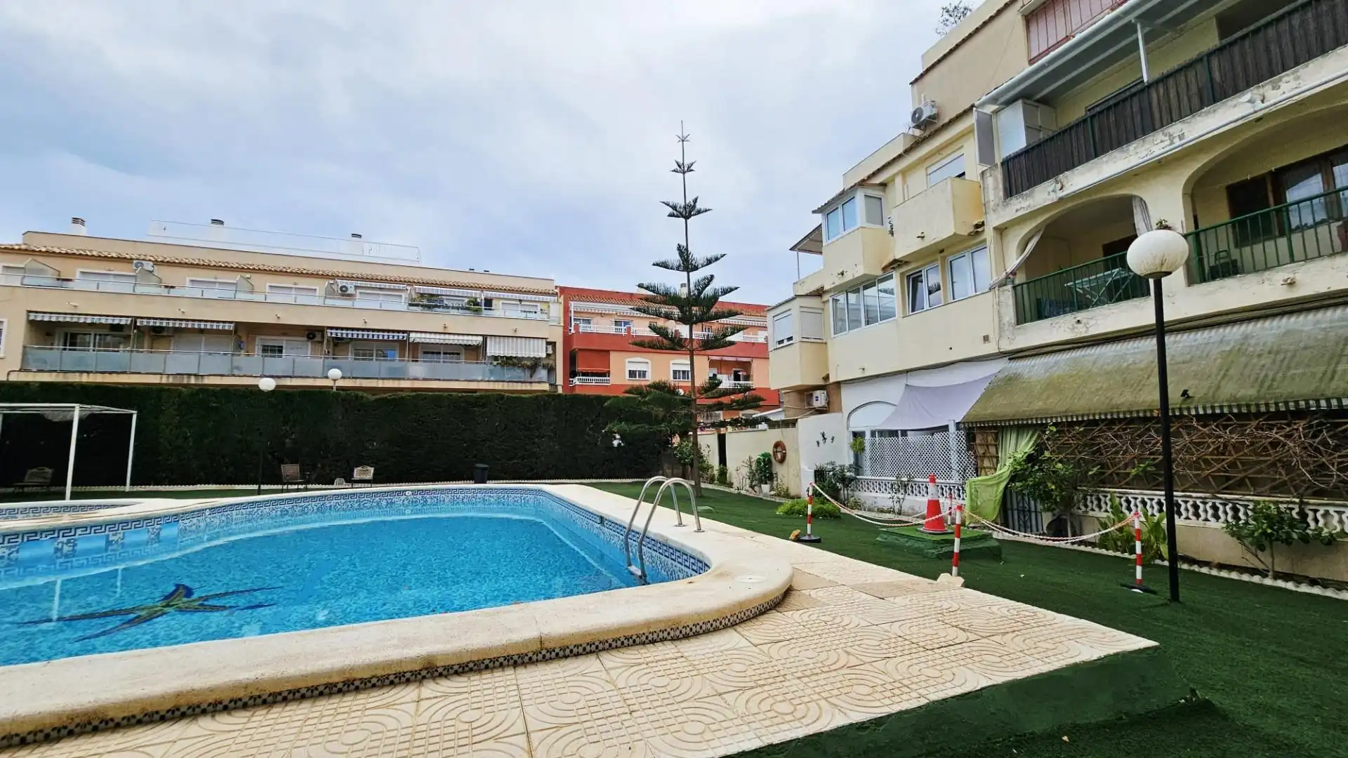 Piscina de Àtic en venda en Torrevieja amb Aire condicionat, Terrassa i Moblat
