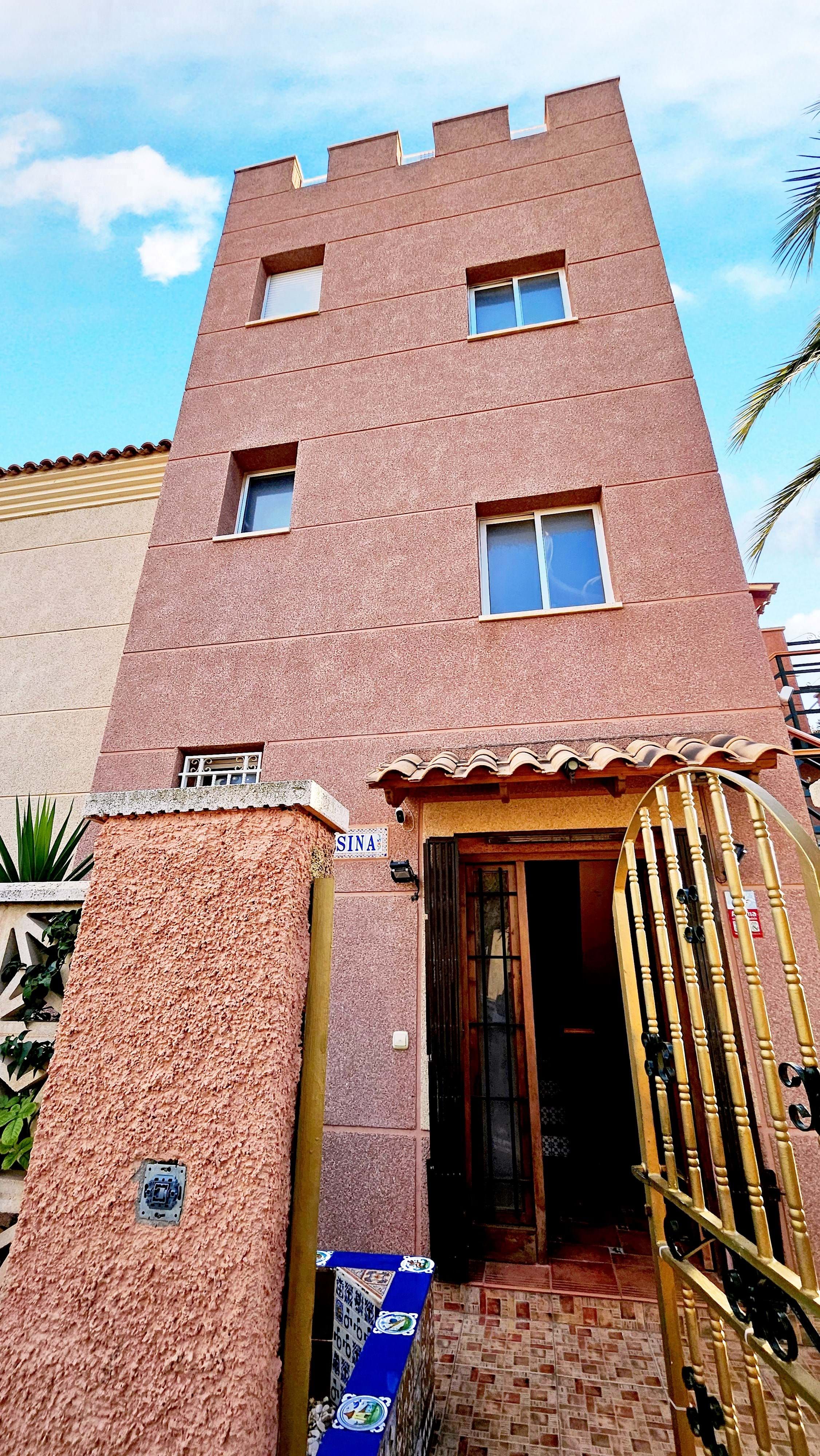 Vista exterior de Casa o chalet en venta en Águilas con Aire acondicionado, Calefacción y Terraza