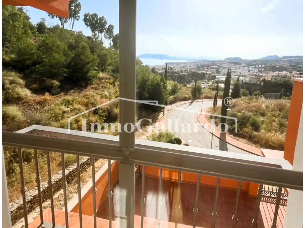 Außenansicht von Wohnung zum Verkauf in Rincón de la Victoria mit Klimaanlage, Terrasse und Abstellraum
