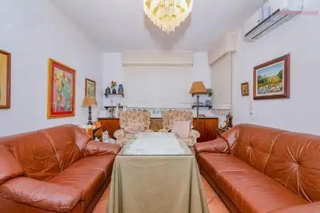 Sala de estar de Casa o chalet en venta en Granada con Aire acondicionado y Calefacción