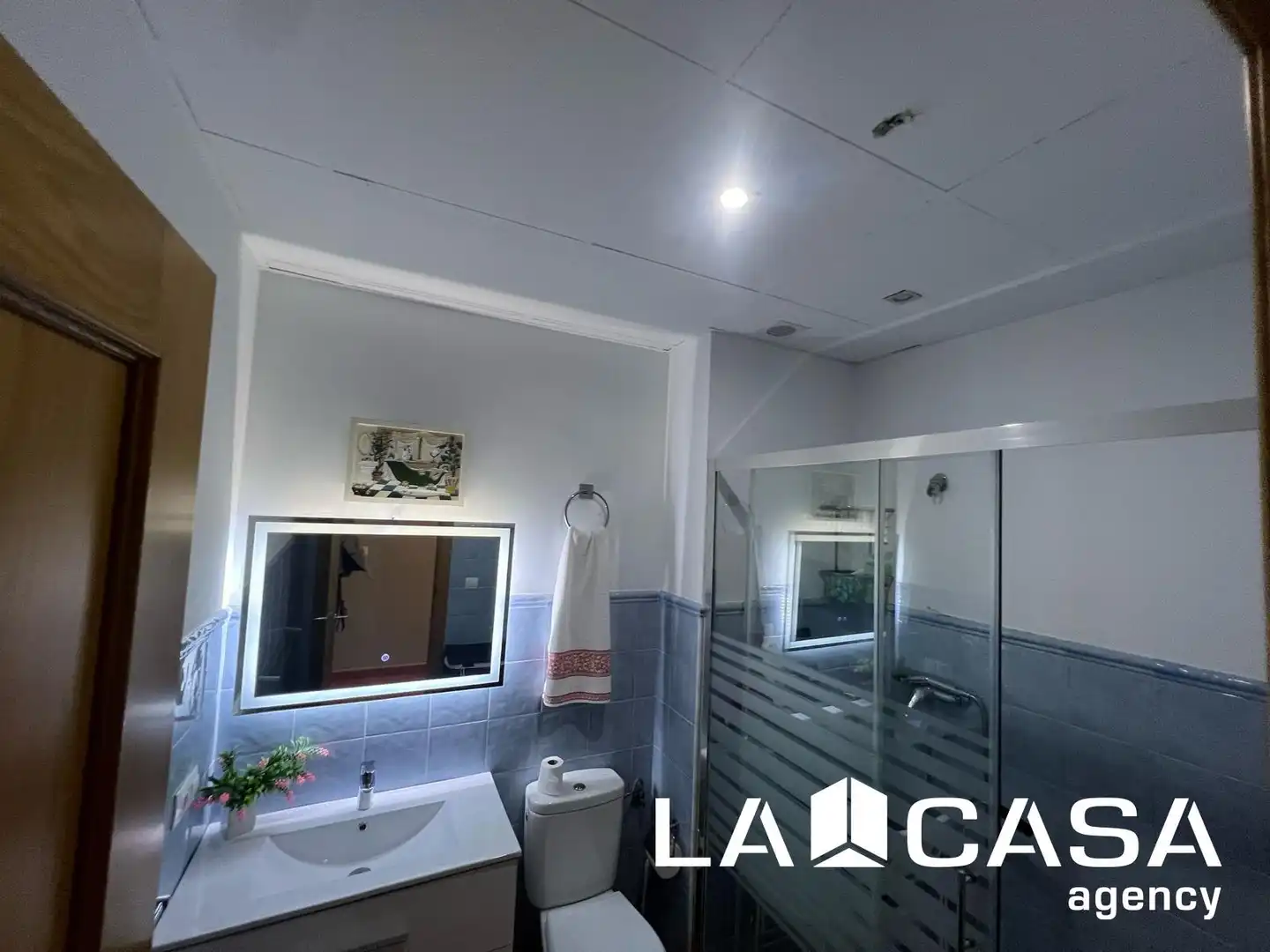 Baño de Planta baja en venta en Dos Hermanas con Aire acondicionado y Terraza