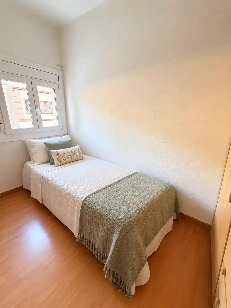 Bedroom of Flat for sale in Barcelona  with Heating