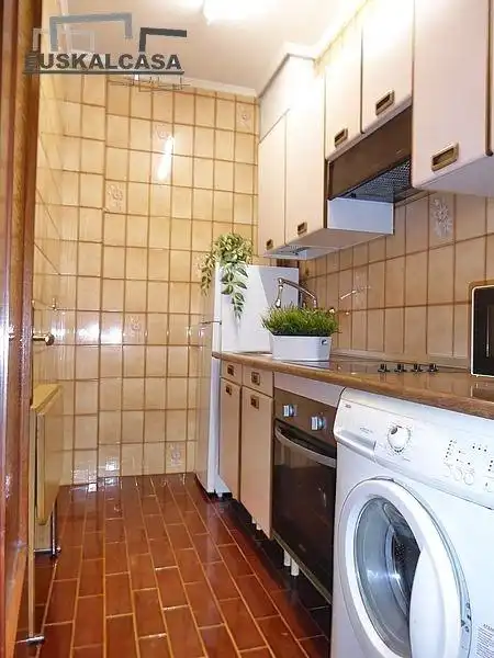 Cocina de Apartamento en venta en Bilbao  con Calefacción, Trastero y Balcón