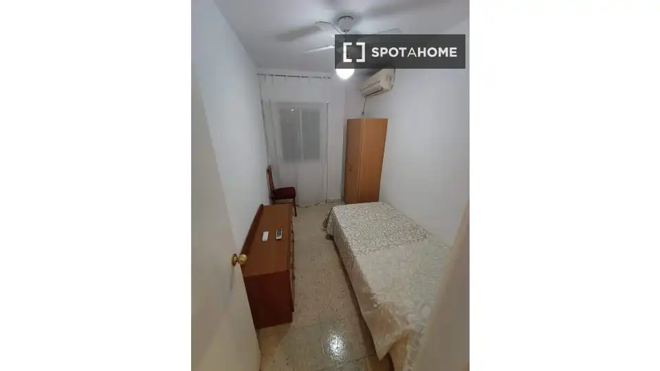 Habitació a Juan XXIII - Rochelambert