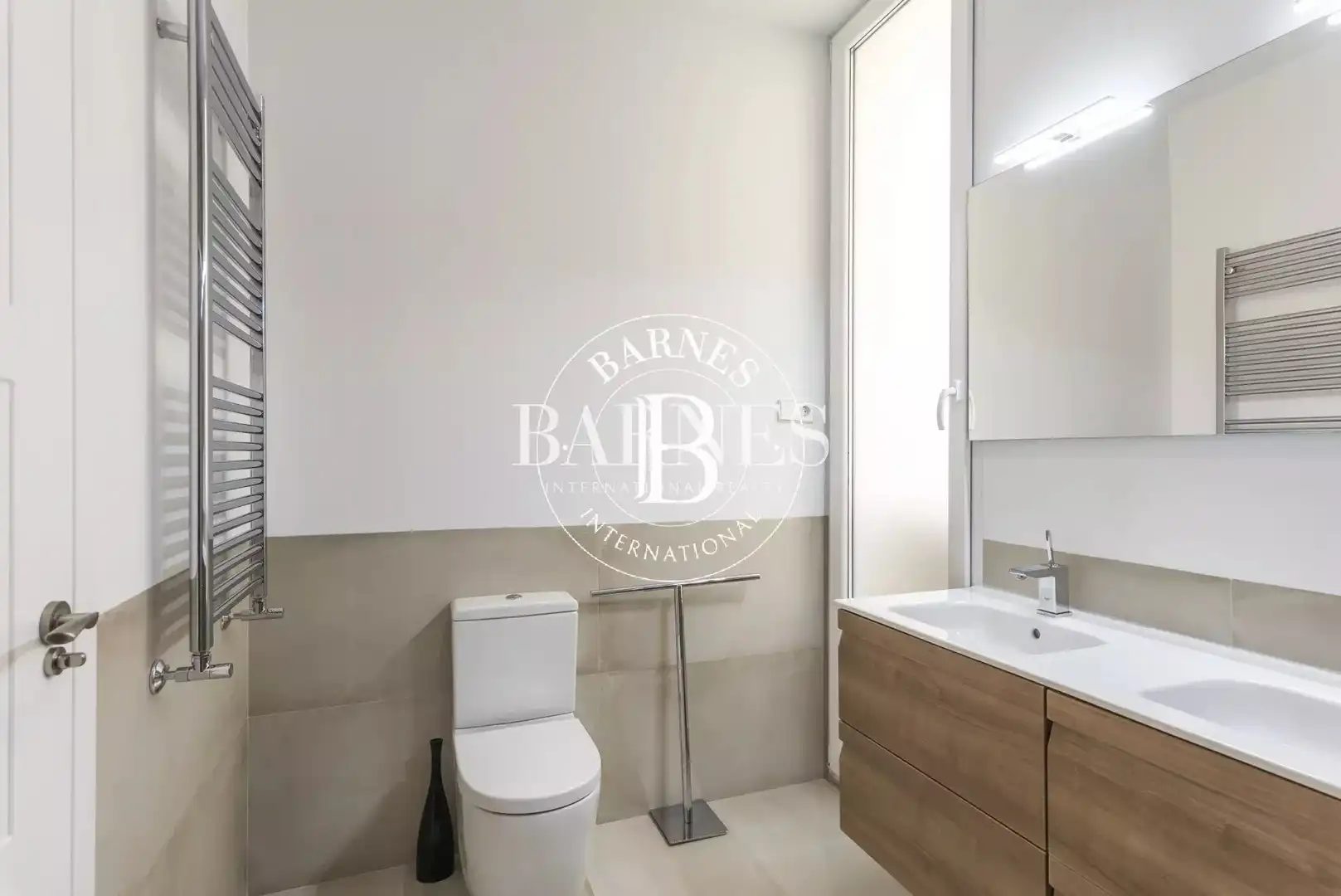Badezimmer von Wohnung zur Miete in Madrid mit Klimaanlage, Heizung und Abstellraum