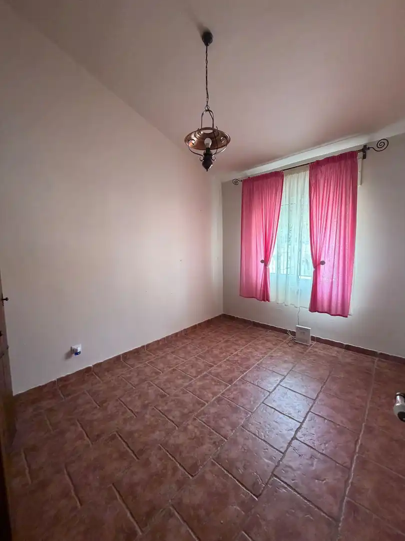 Dormitori de Casa adosada en venda en Algeciras amb Aire condicionat i Traster