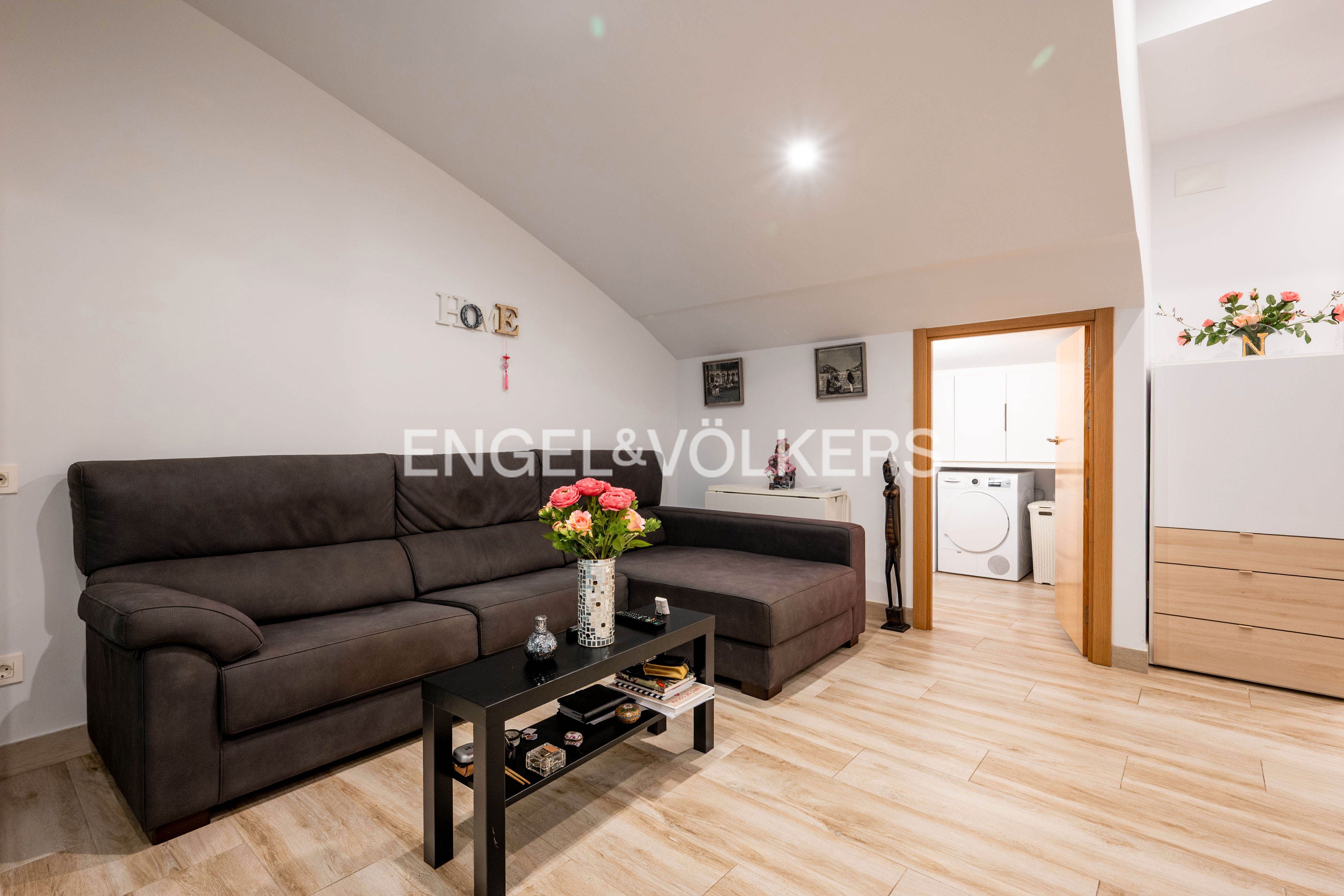 Living room of Flat for sale in Donostia - San Sebastián   with Heating and Storage room